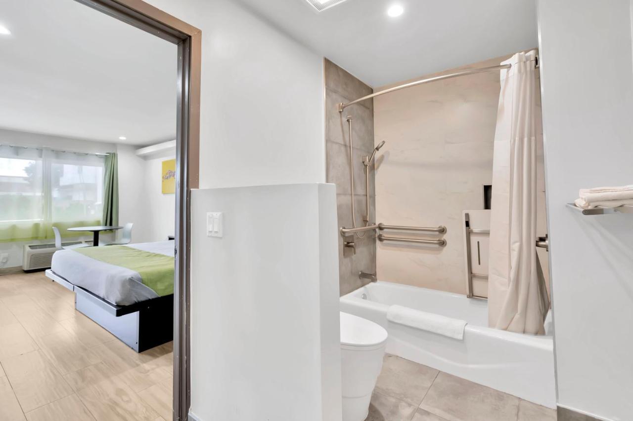Exclusivo Inn And Suites Lakewood Εξωτερικό φωτογραφία