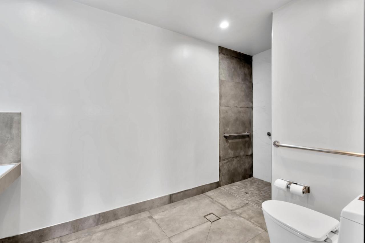 Exclusivo Inn And Suites Lakewood Εξωτερικό φωτογραφία