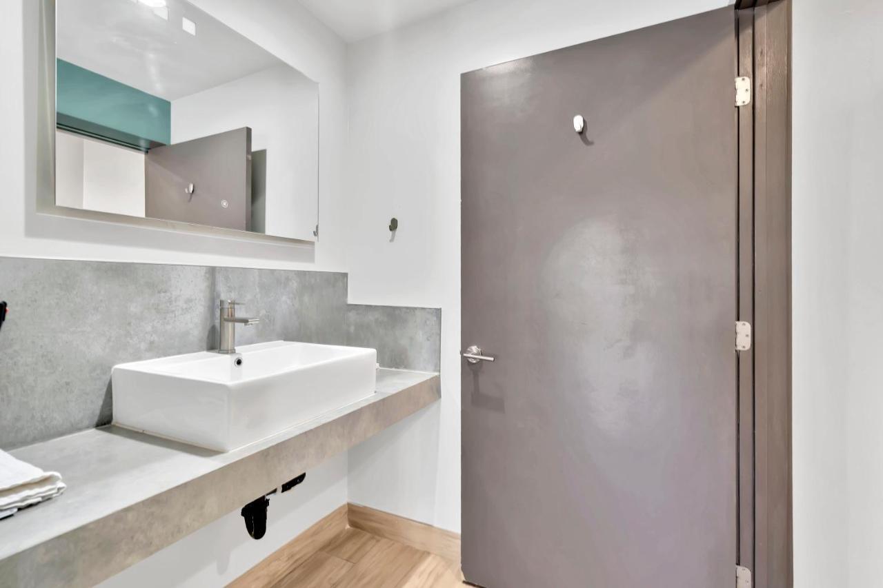 Exclusivo Inn And Suites Lakewood Εξωτερικό φωτογραφία